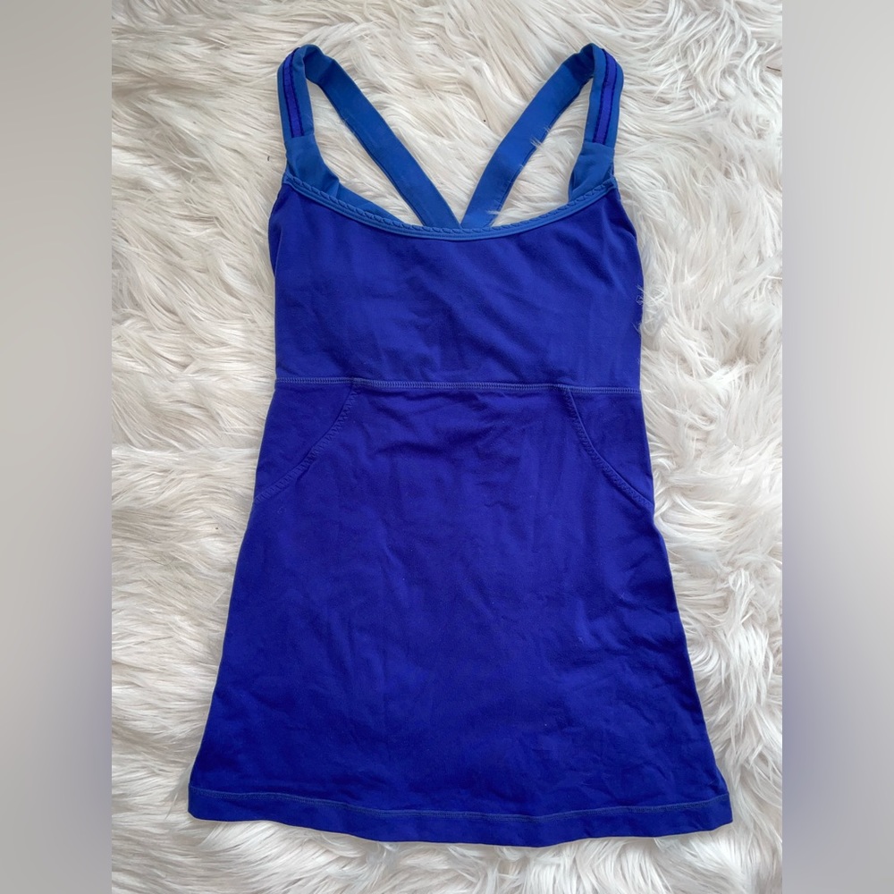Lululemon blue tank top women’s size 6 adjustable bra inside criss cross straps